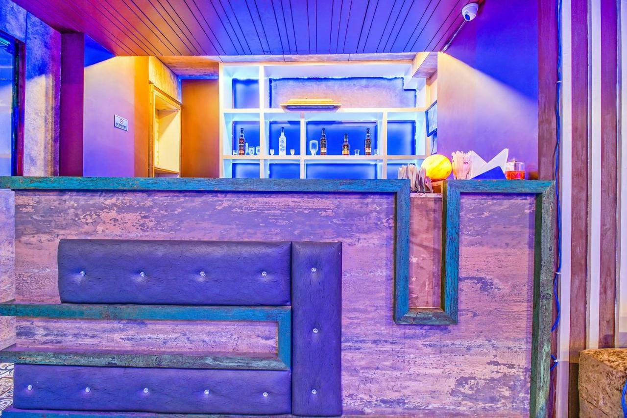 Fabhotel White Klove Near Railway Station 3*