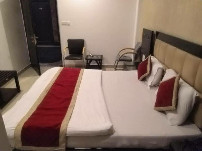 Arihant Inn-near Blk Hospital New Delhi