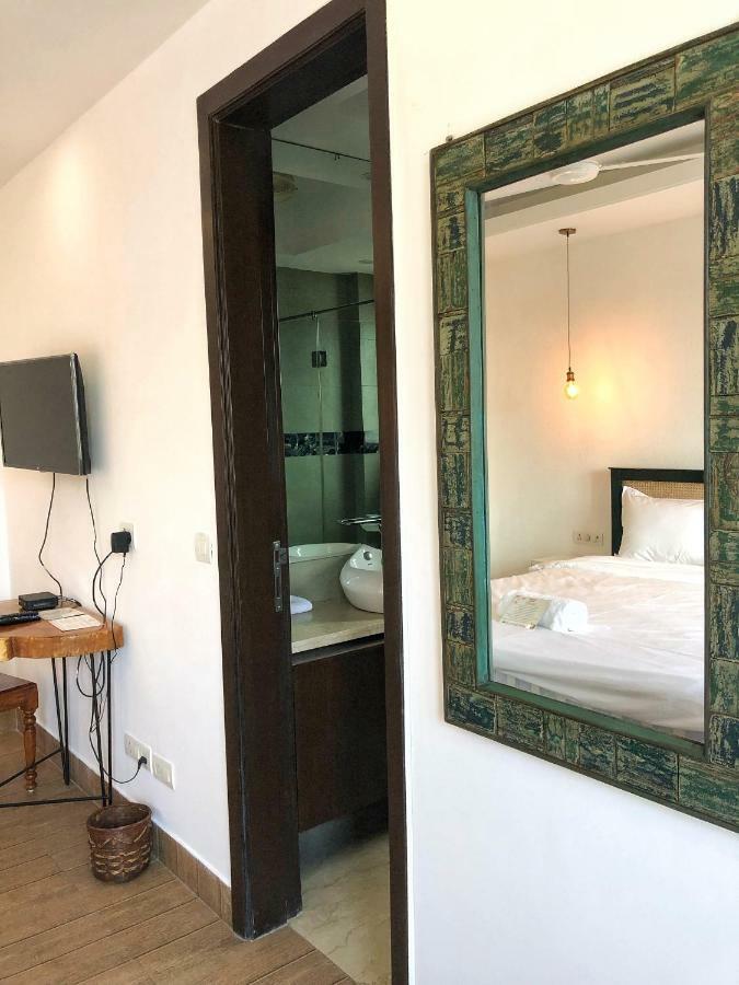 Avatar Living @ Gk2 Bed & Breakfast New Delhi