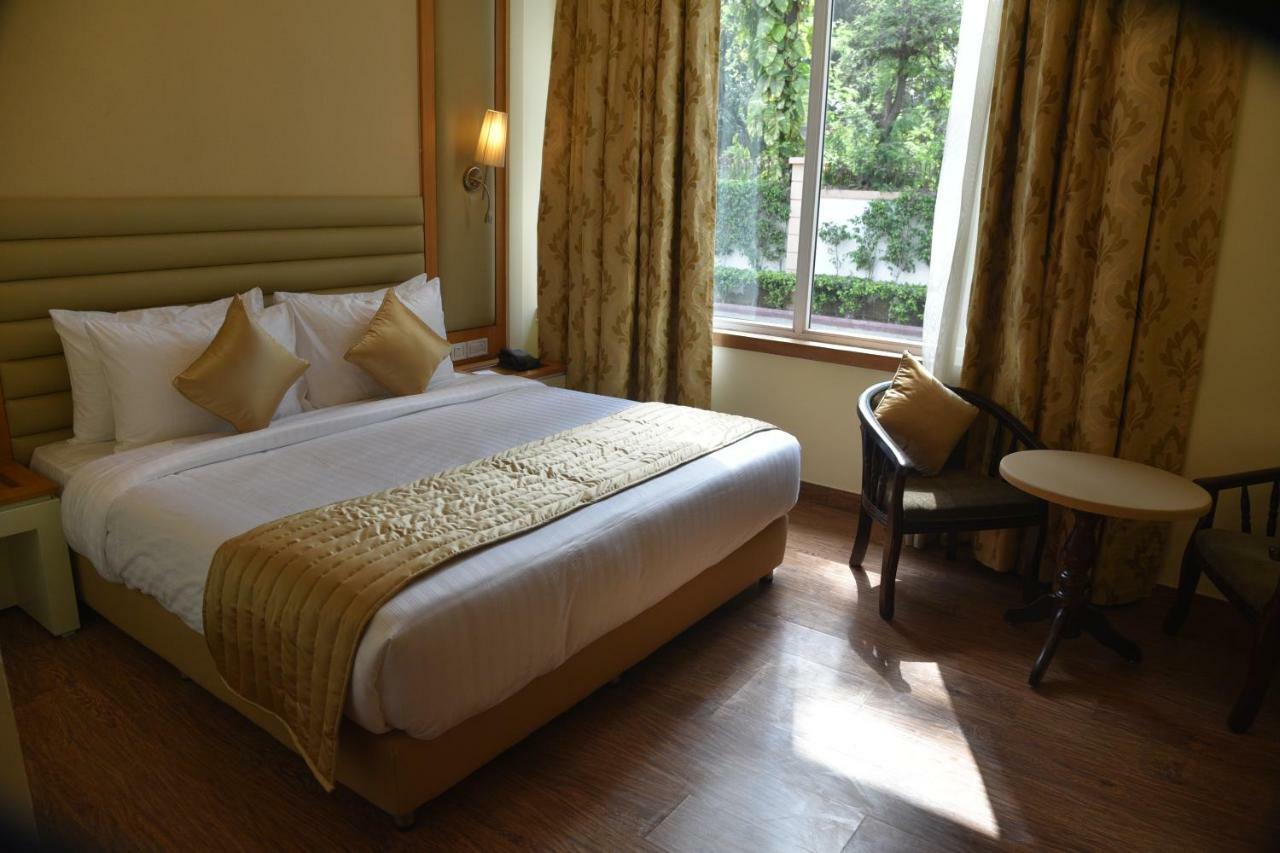 Opulent By Udman Chhattarpur Hotel New Delhi