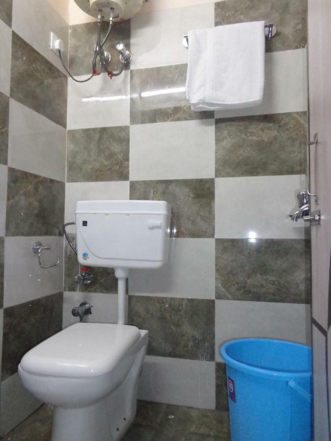 Hotel Delhi Inn,walk In Nizamuddin Railway Station