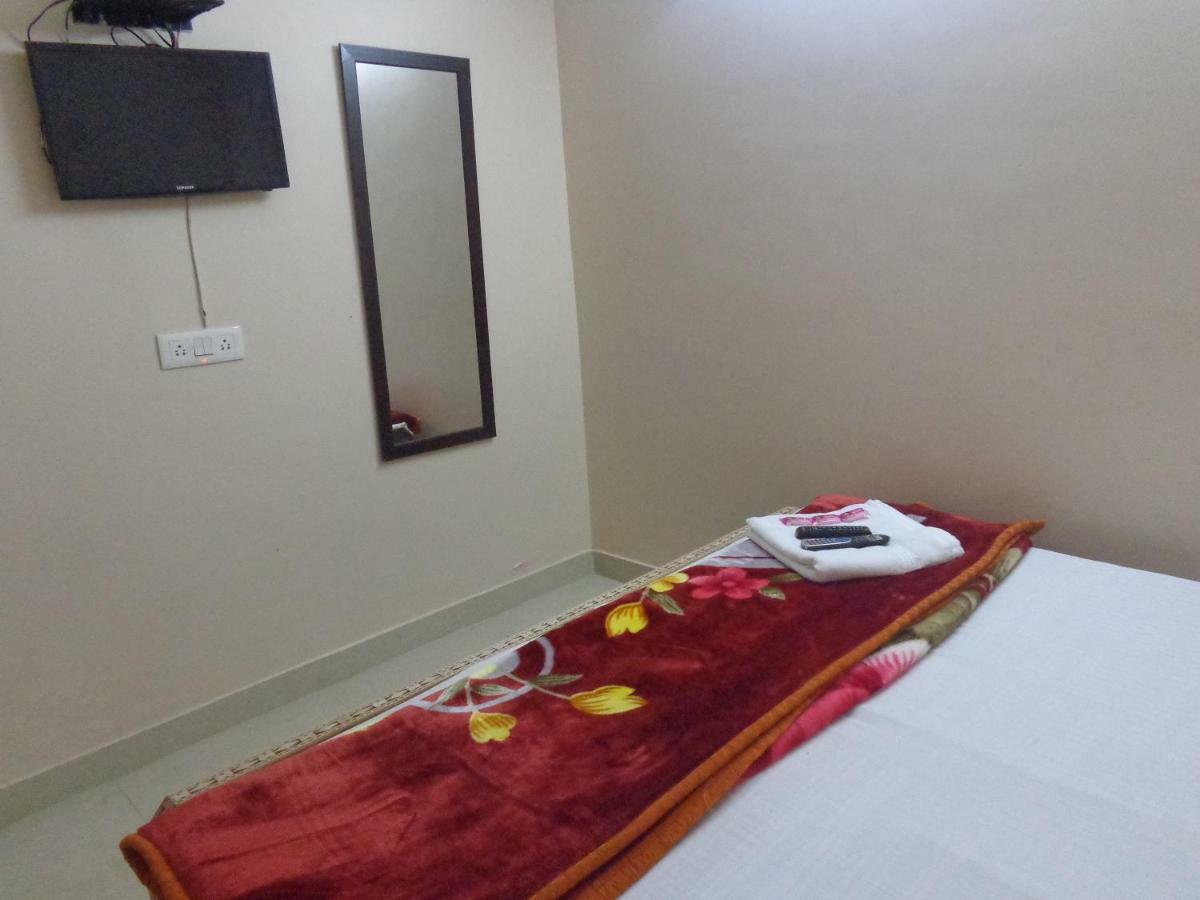 Delhi Inn,walk In Nizamuddin Railway Station Hotel