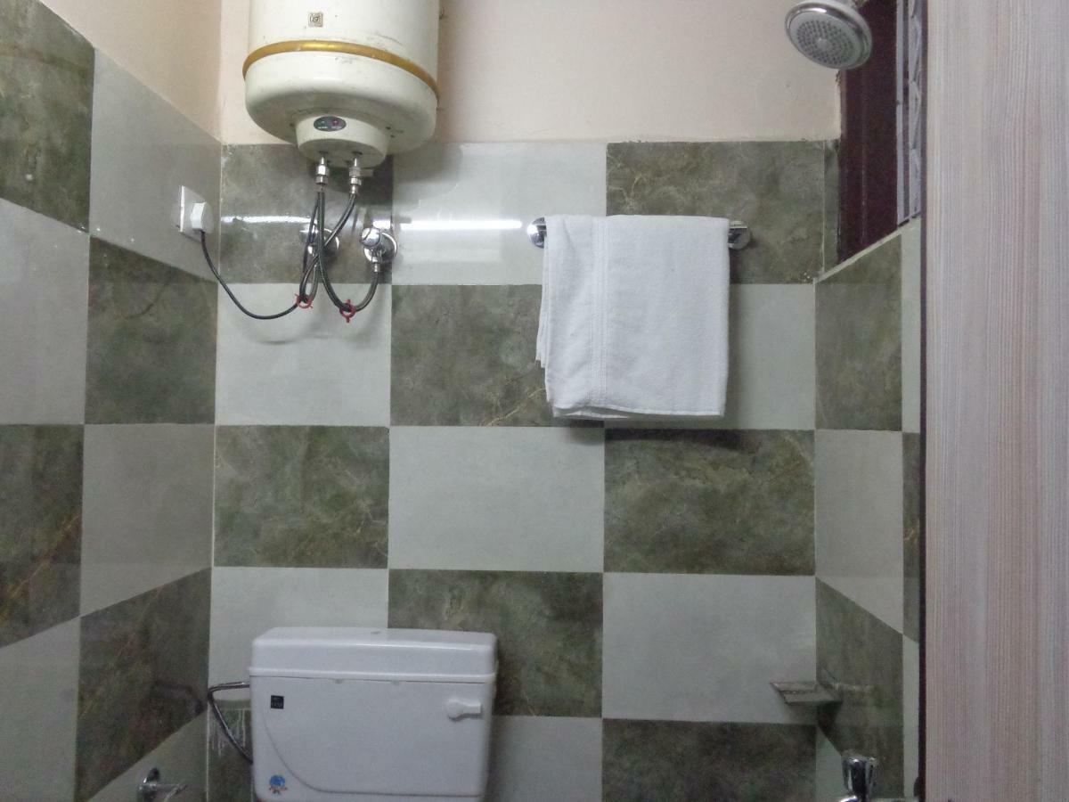 Delhi Inn,walk In Nizamuddin Railway Station Hotel 3*