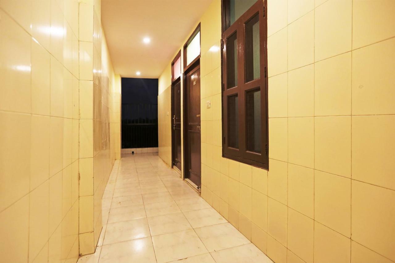 Hotel Oyo Flagship 40012 Checkout 3*