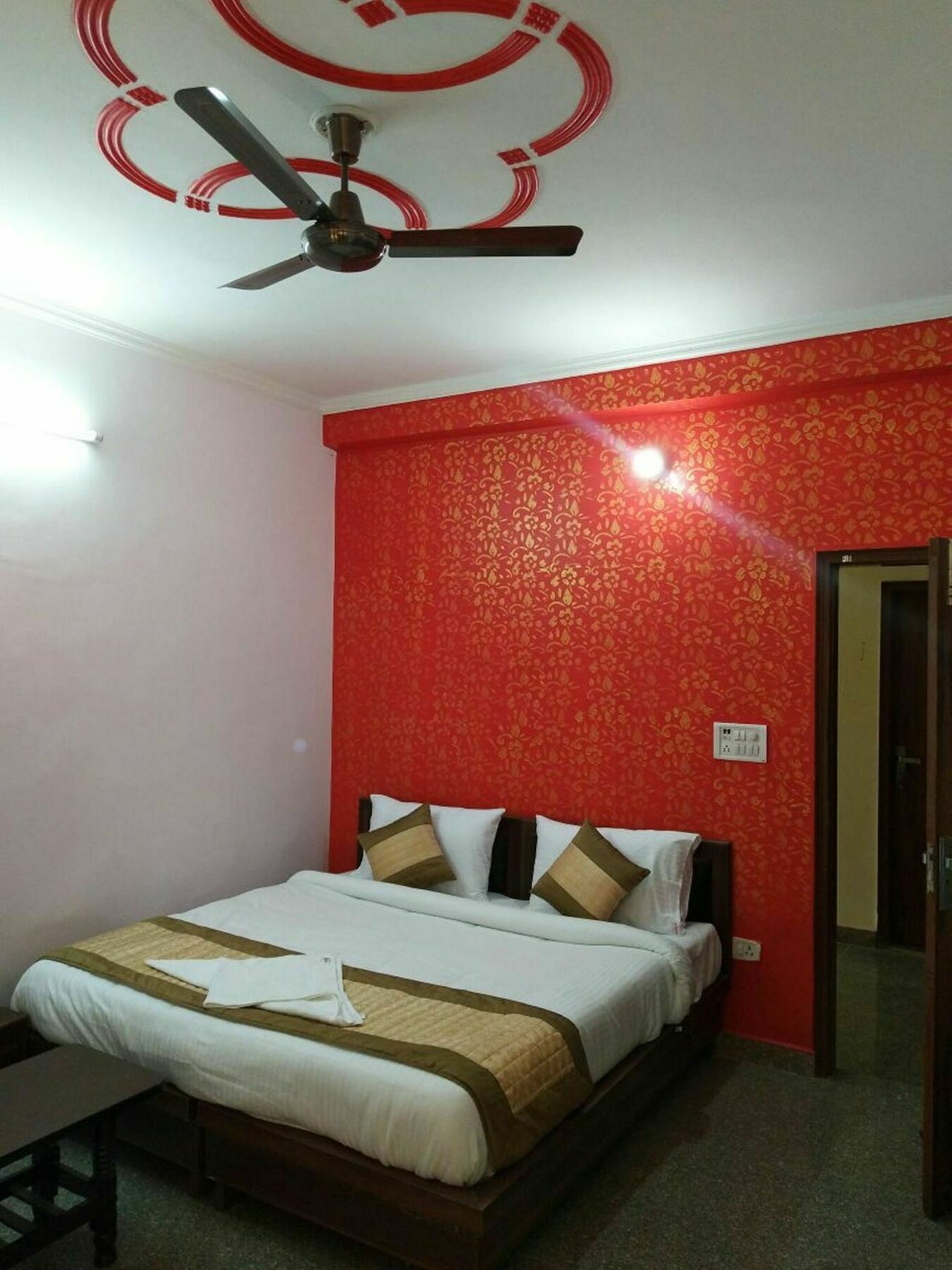 Oyo 13107 Westend Residency New Delhi