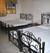 Hotel Kelson Dx With Parking, 2mins From Metro Station Near Railway Station