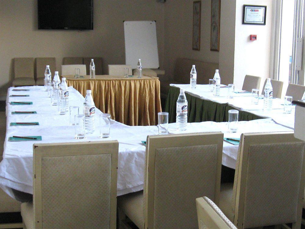 Hotel The Corus 3*