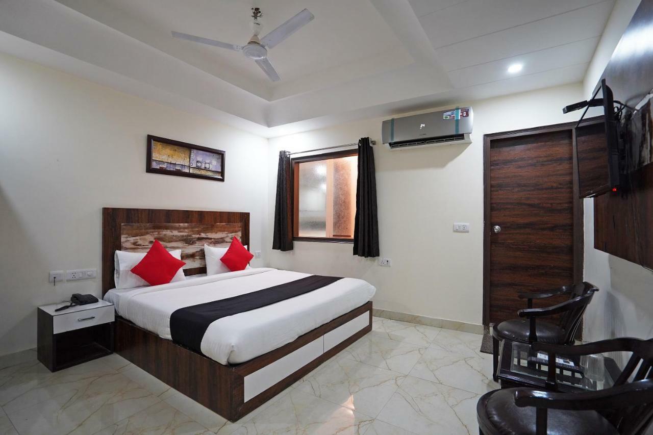 Hotel Caves Near Igi Airport Delhi