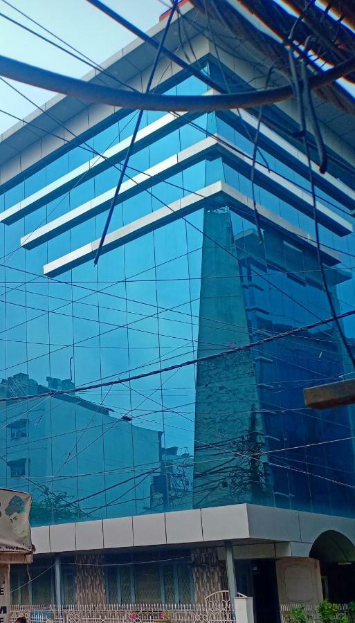 Hotel Hotel Caves Near Igi Airport Delhi 3*