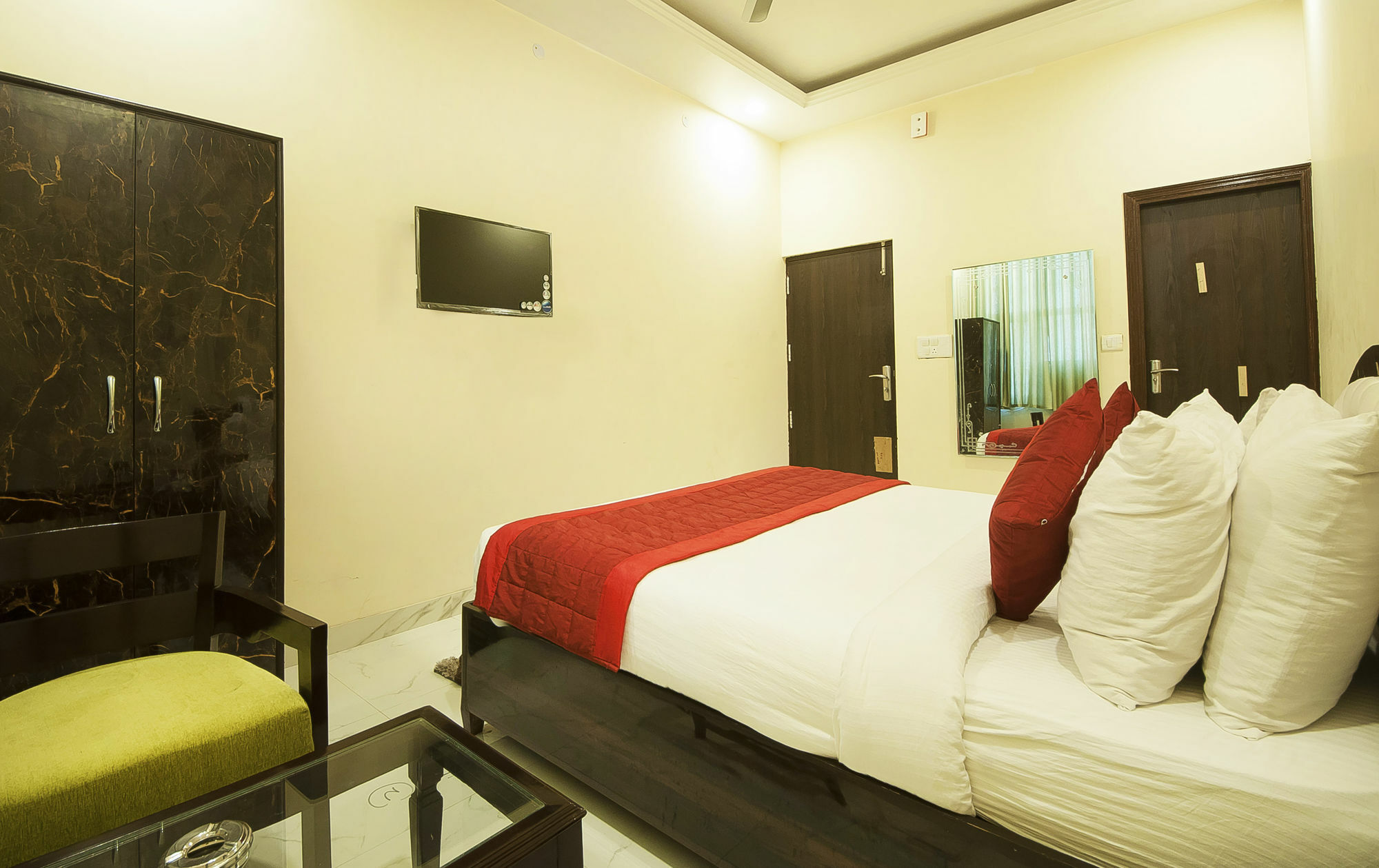 Aerodrome Hotel 3*