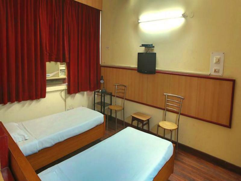 Hostel Ymca Tourist *