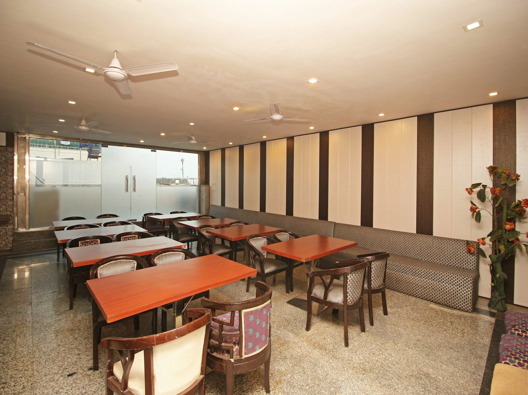 Fabhotel Rs Gera - Nr Nehru Place Market Nova Deli