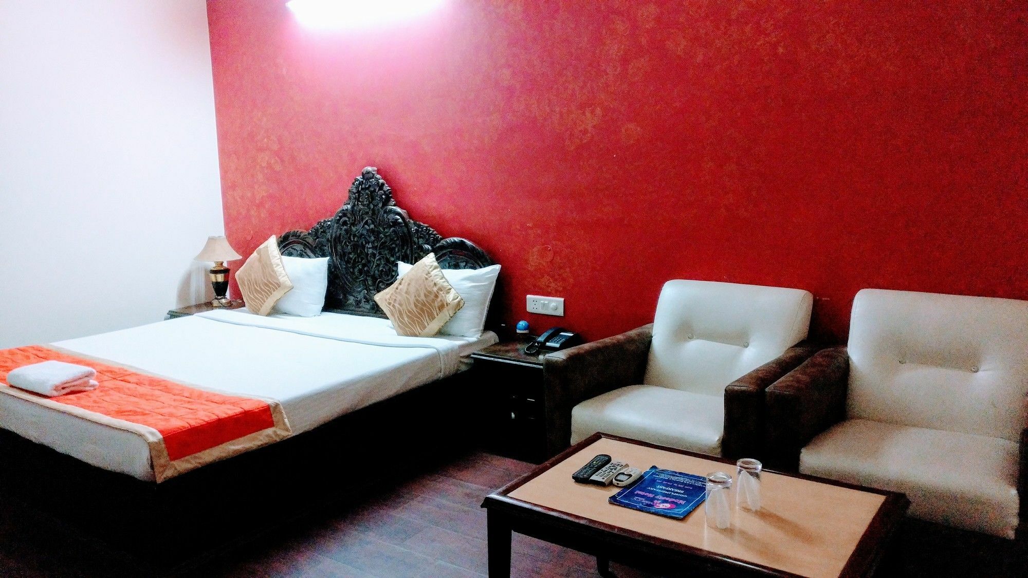 Modesty Hotel