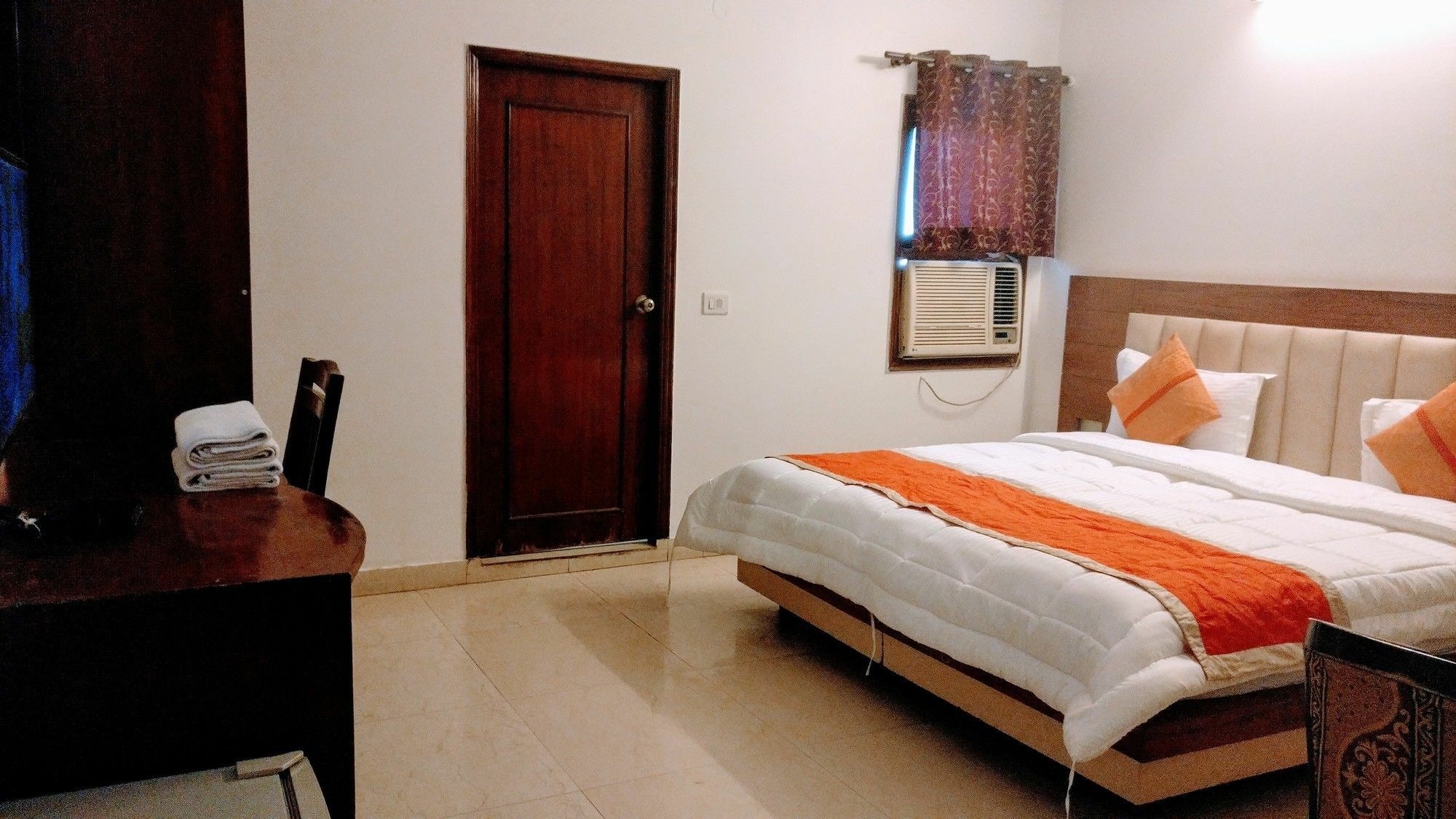 Hotel Modesty 3*