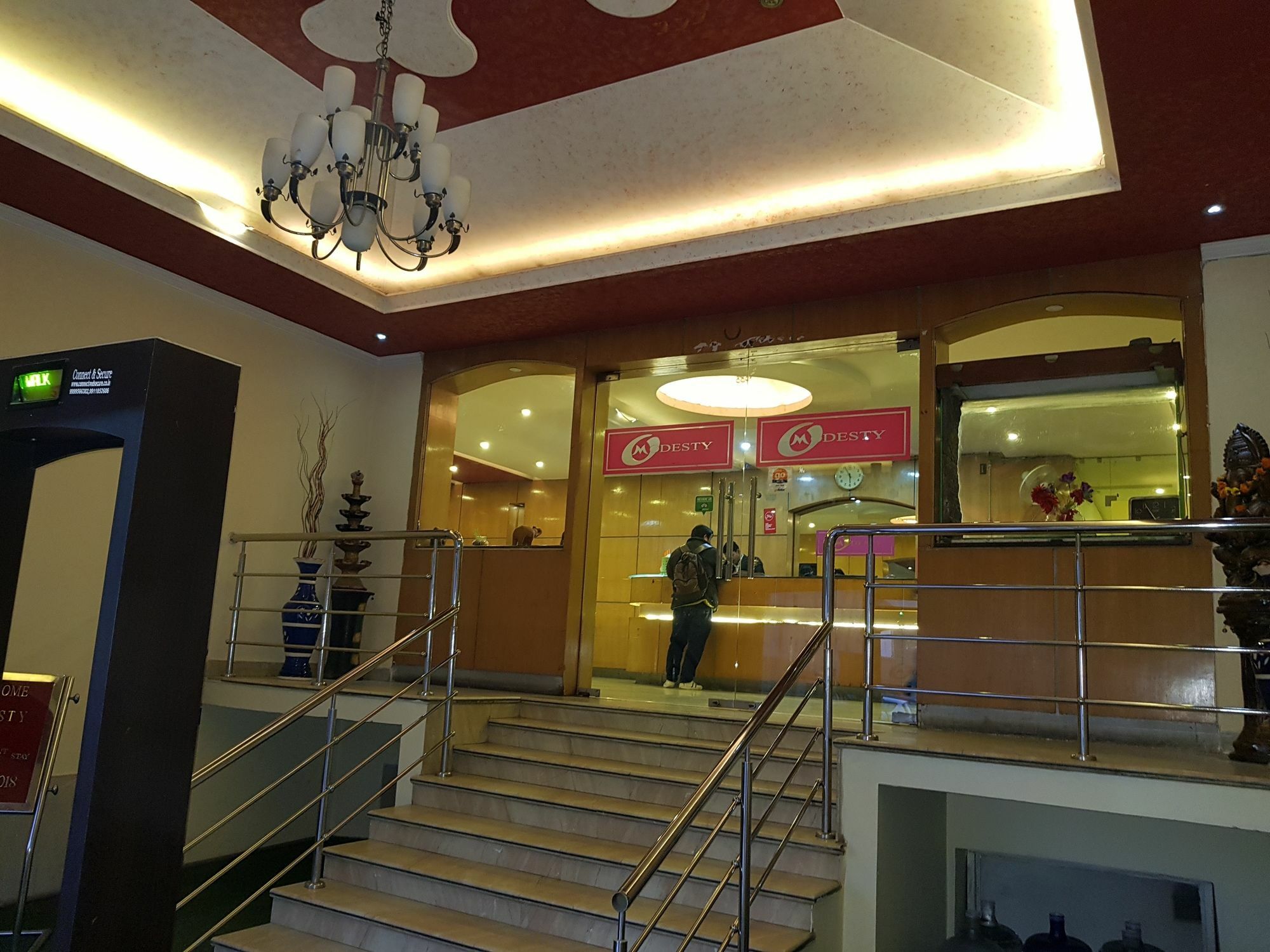 Modesty Hotel 3*