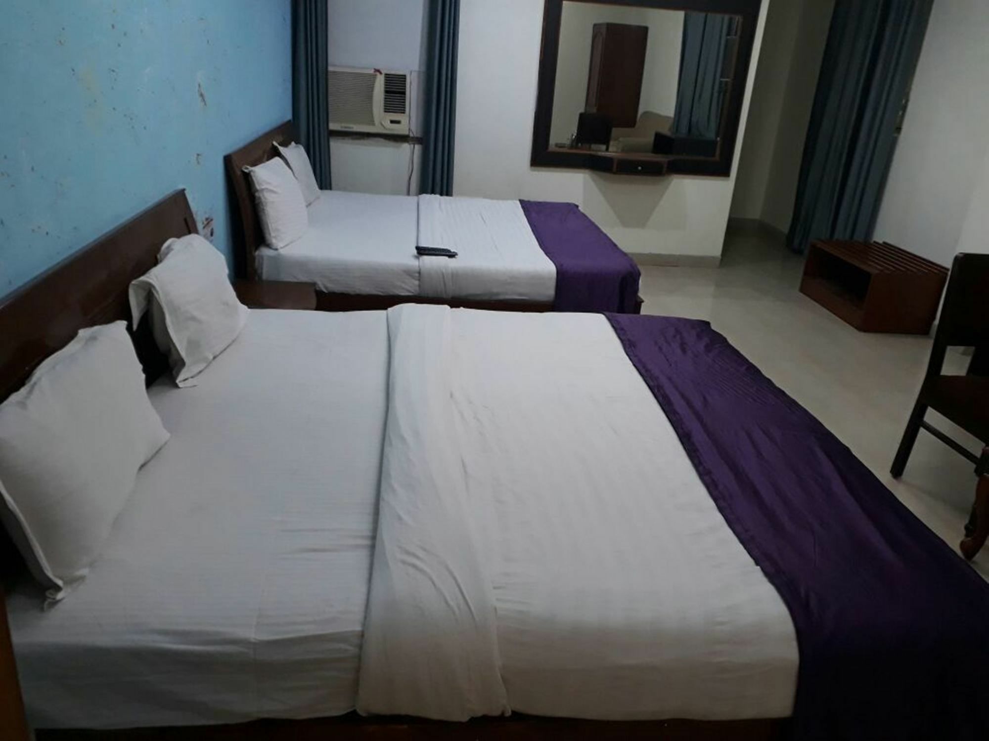 Hanuwant Palace 3*