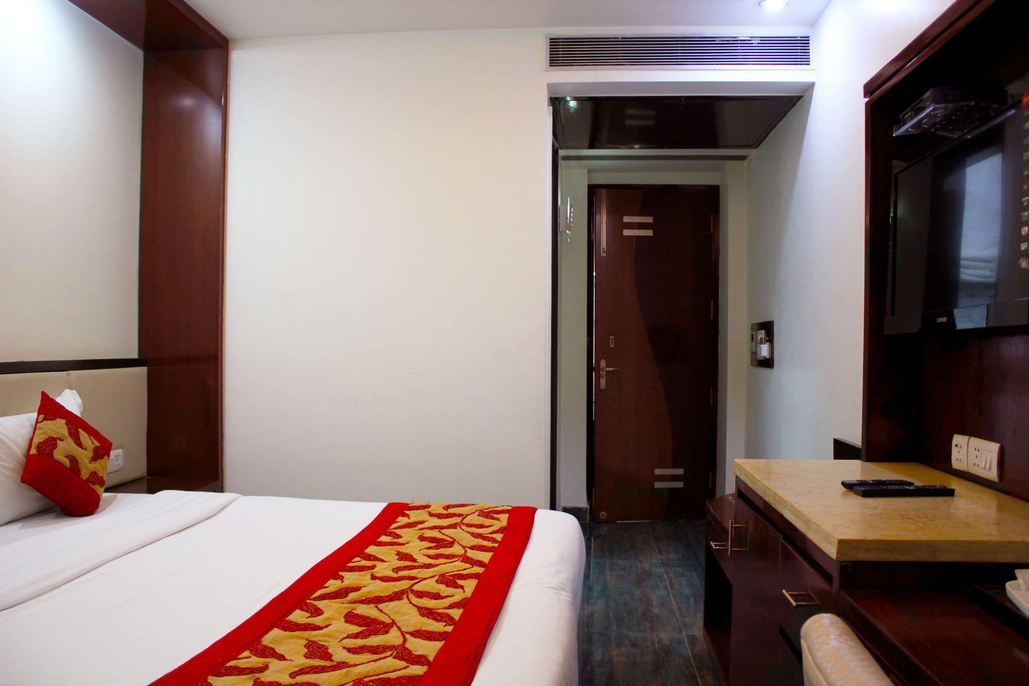 Fabhotel Marble Arch Karol Bagh