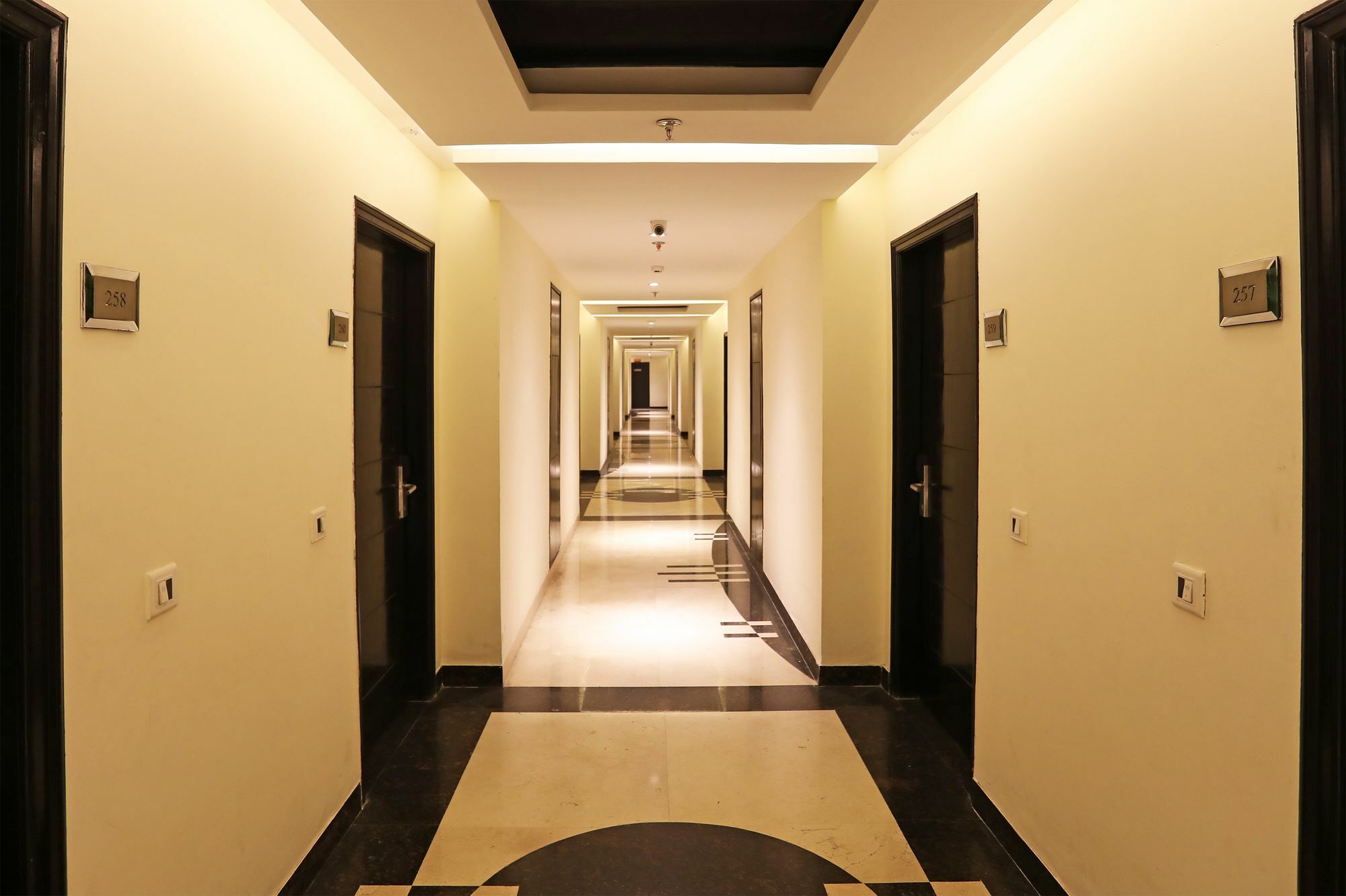 Oyo 9771 Glitz Westend Hotel New Delhi