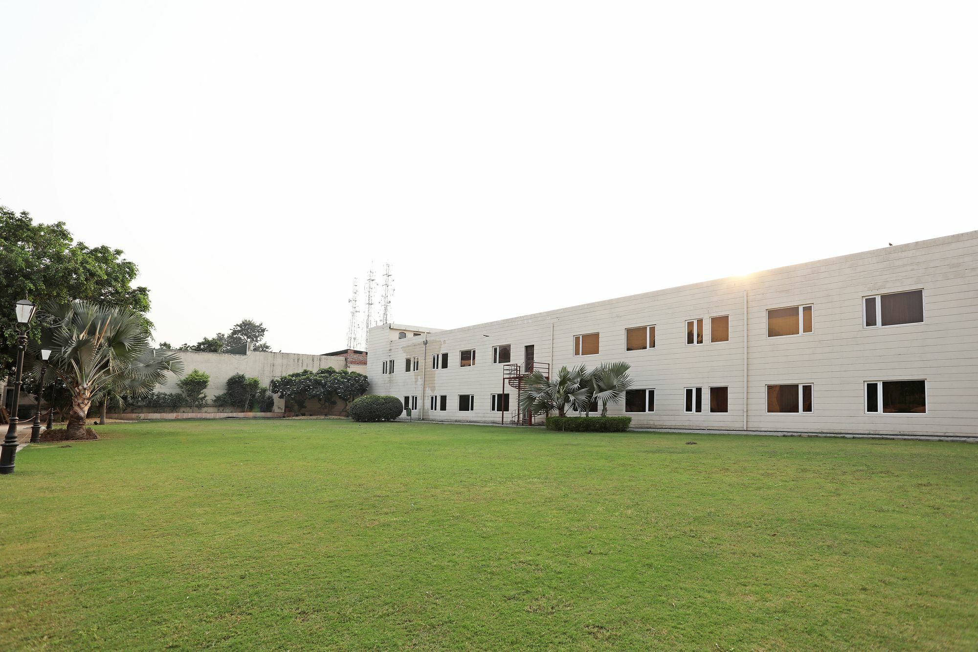 Hotel Oyo 9771 Glitz Westend New Delhi