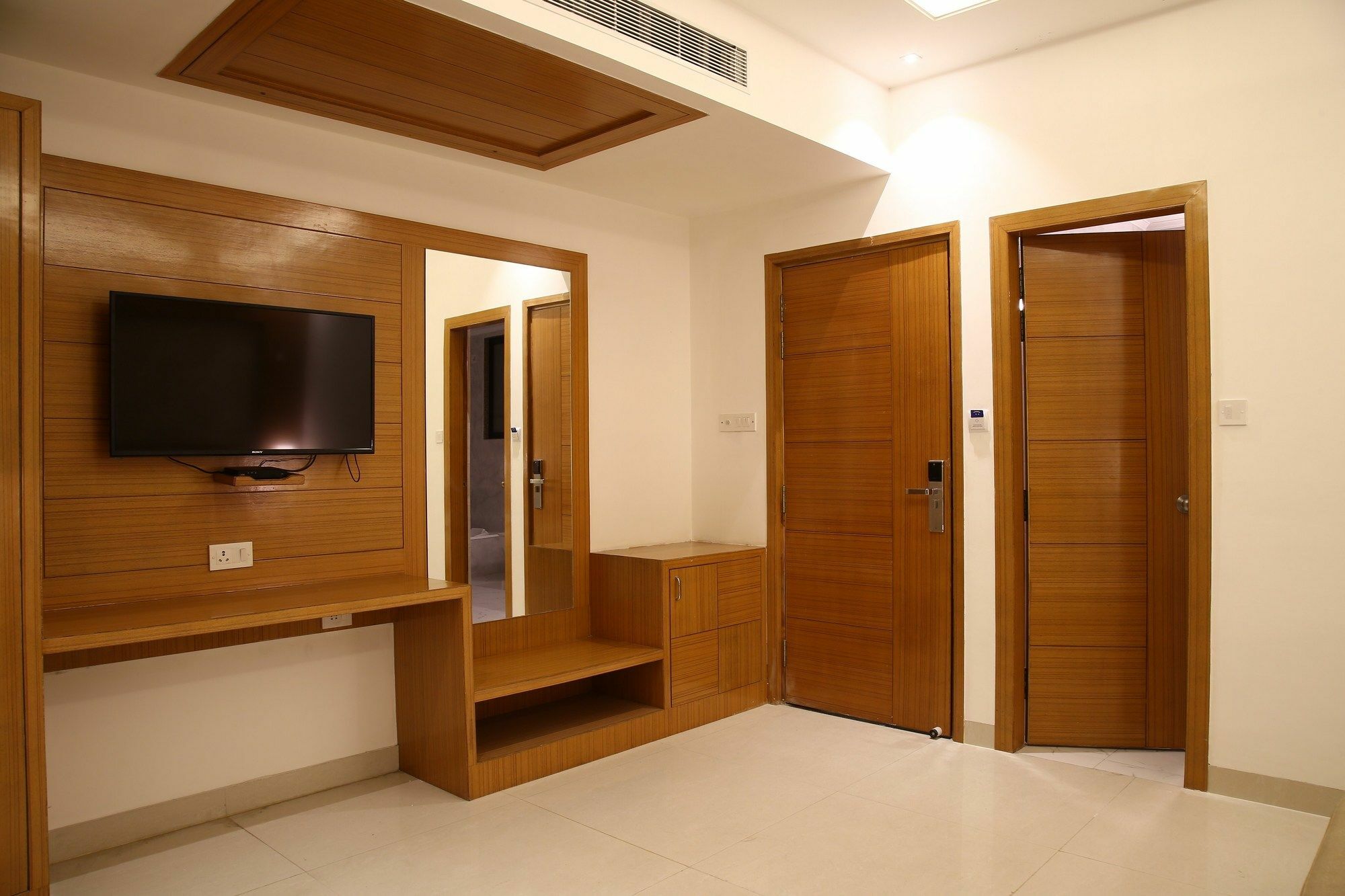 Hotel Fabhotel Transit Delhi Airport Mahipalpur New Delhi