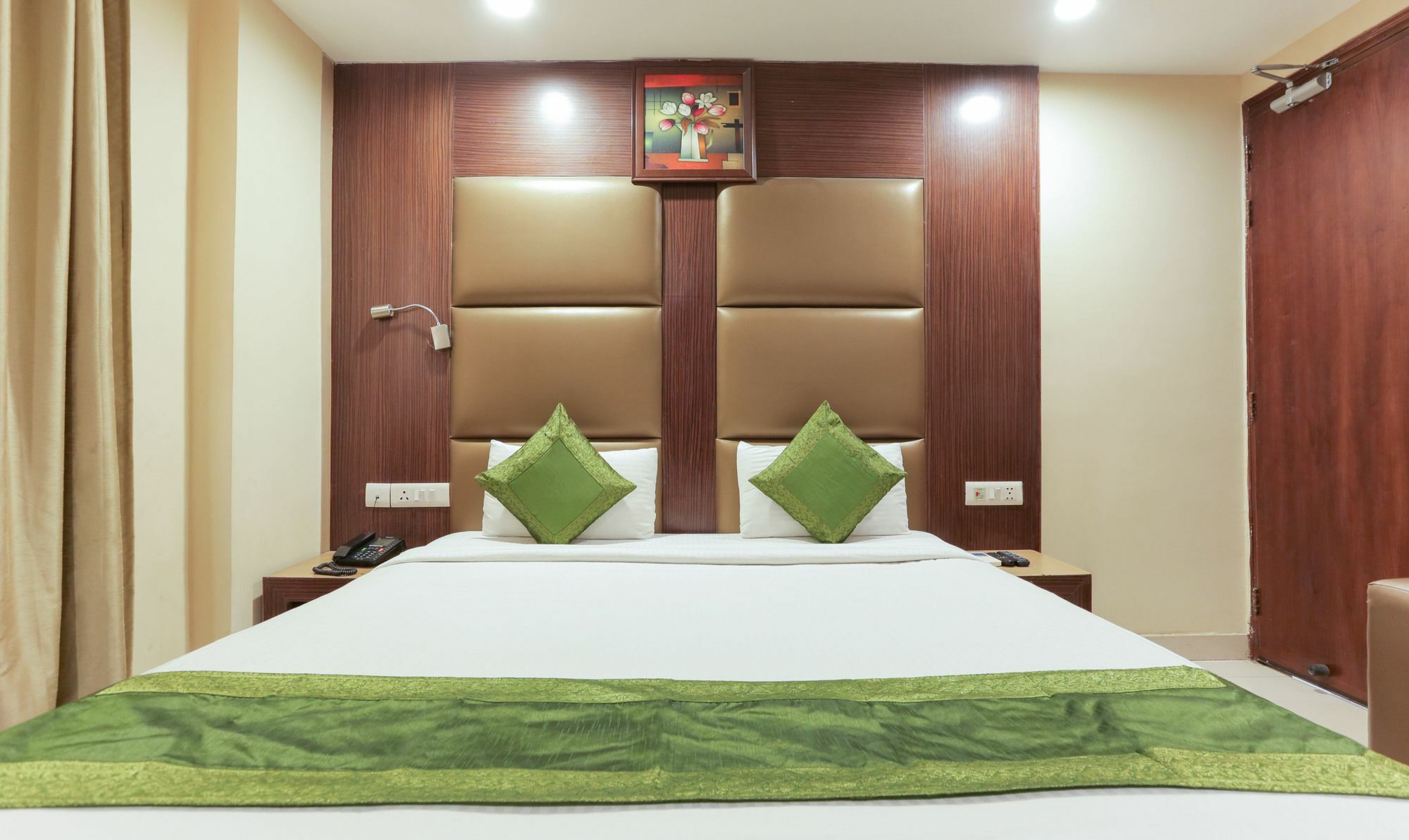 Hotel Treebo Balsons International