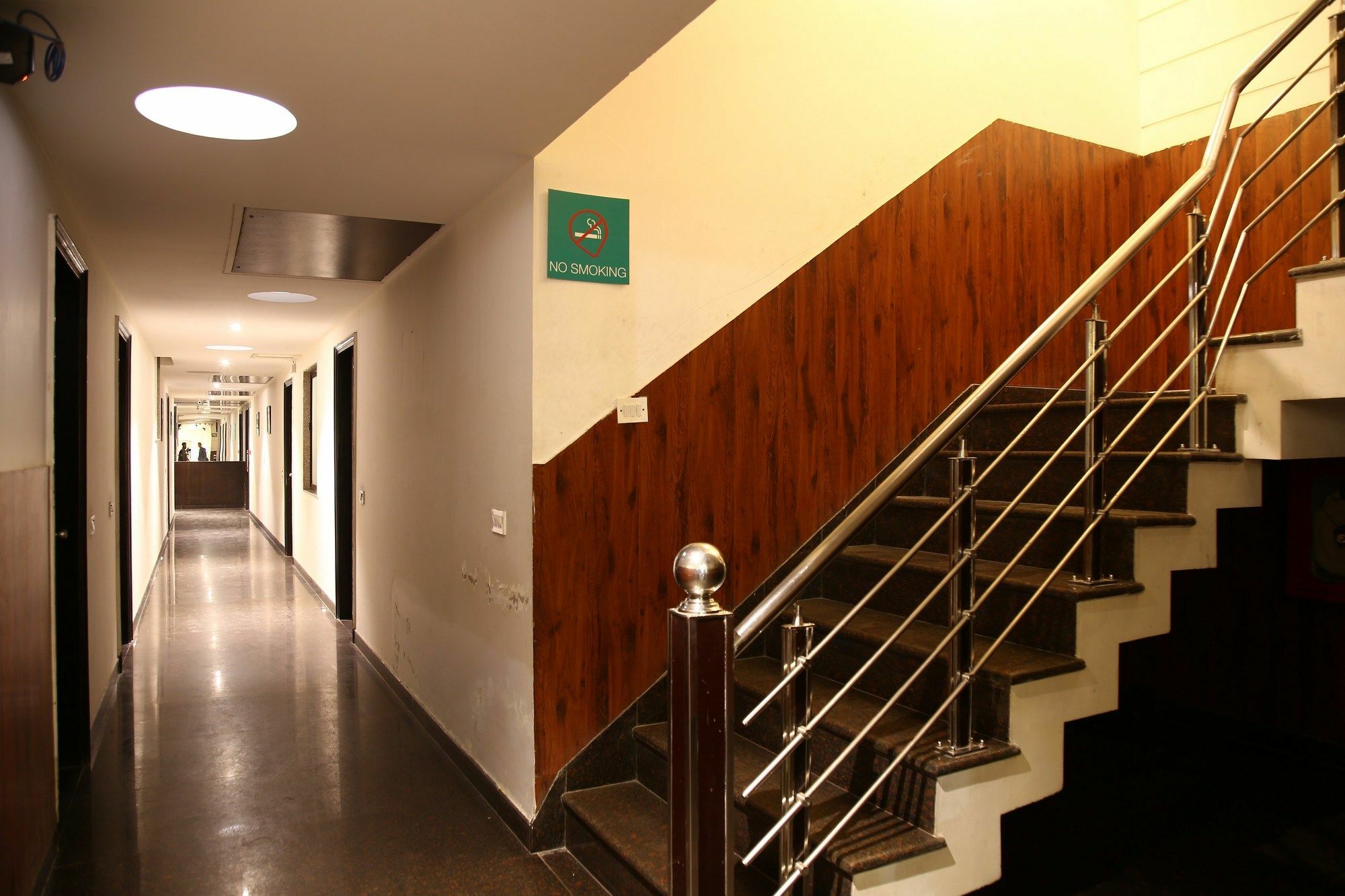 Fabhotel Transit Delhi Airport Mahipalpur Hotel