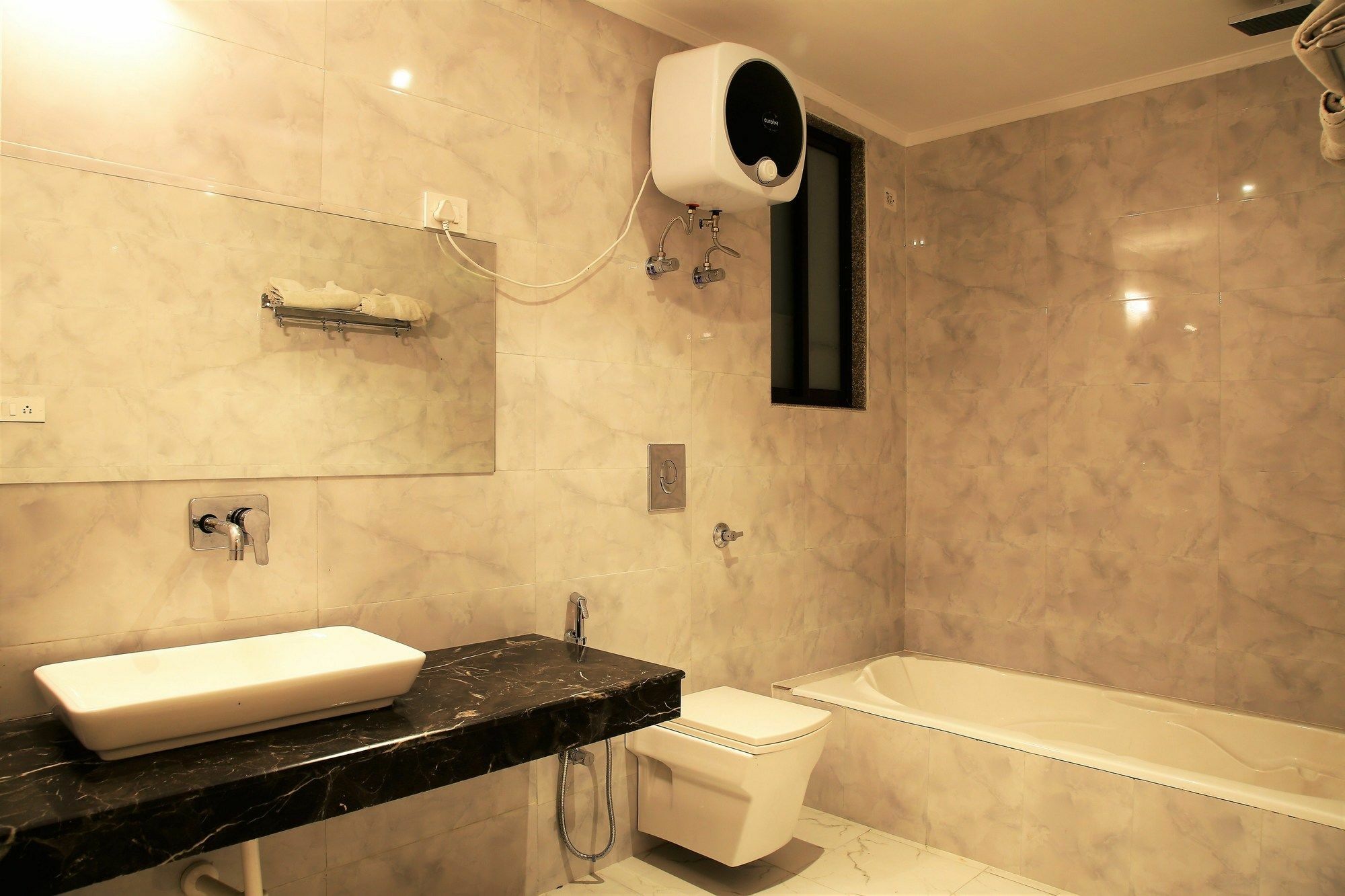 Hotel Fabhotel Transit Delhi Airport Mahipalpur New Delhi