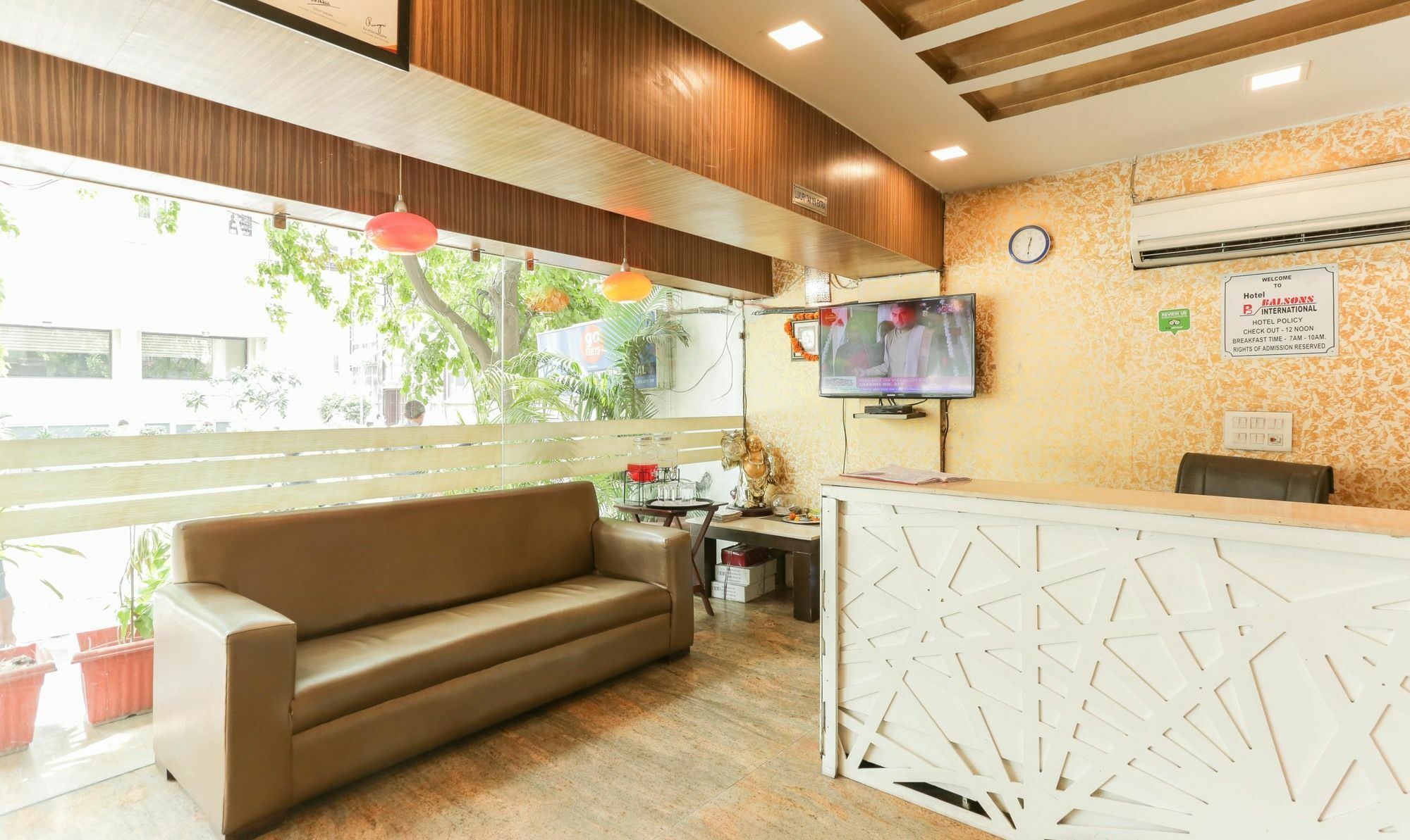 Hotel Treebo Balsons International New Delhi