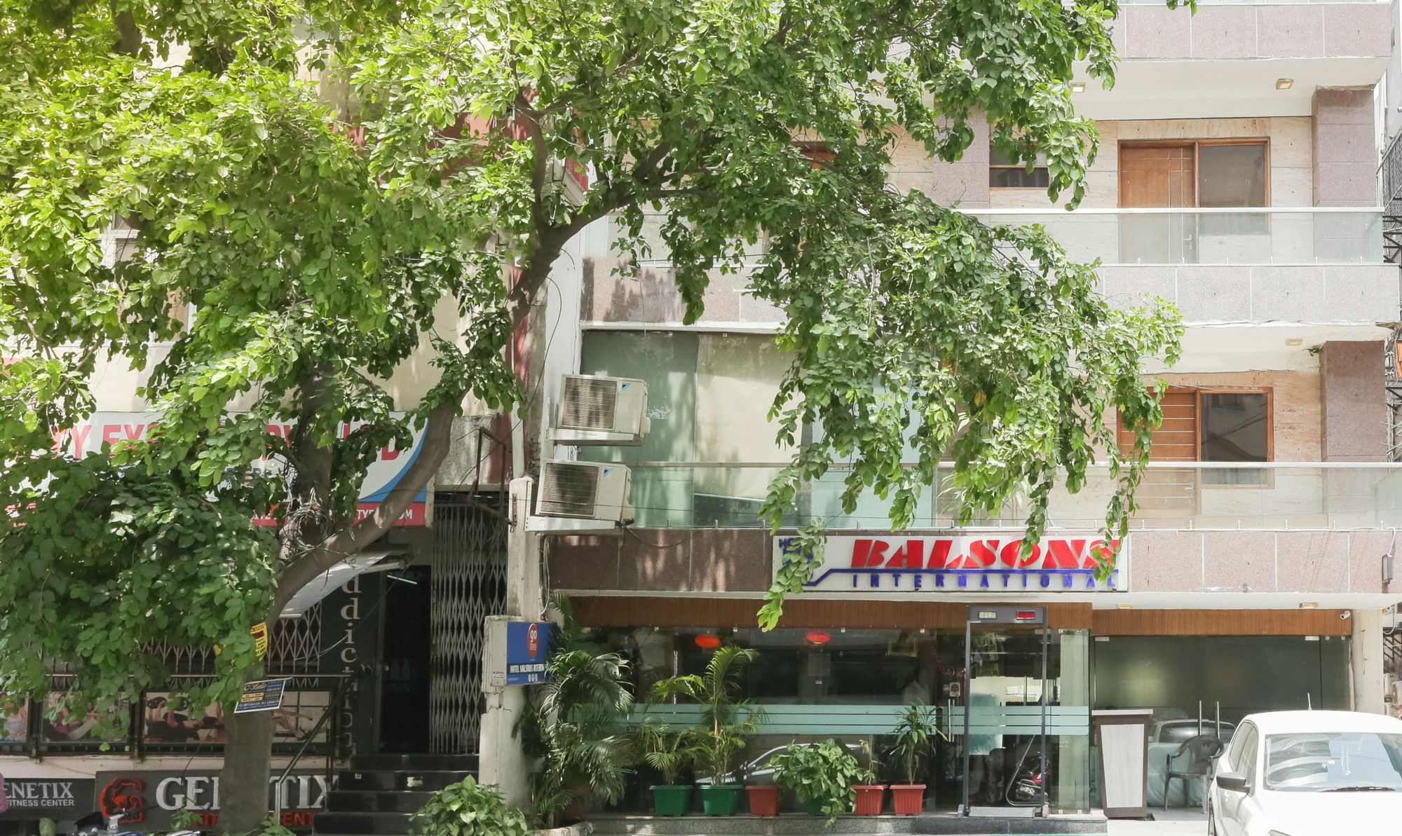 Hotel Treebo Balsons International