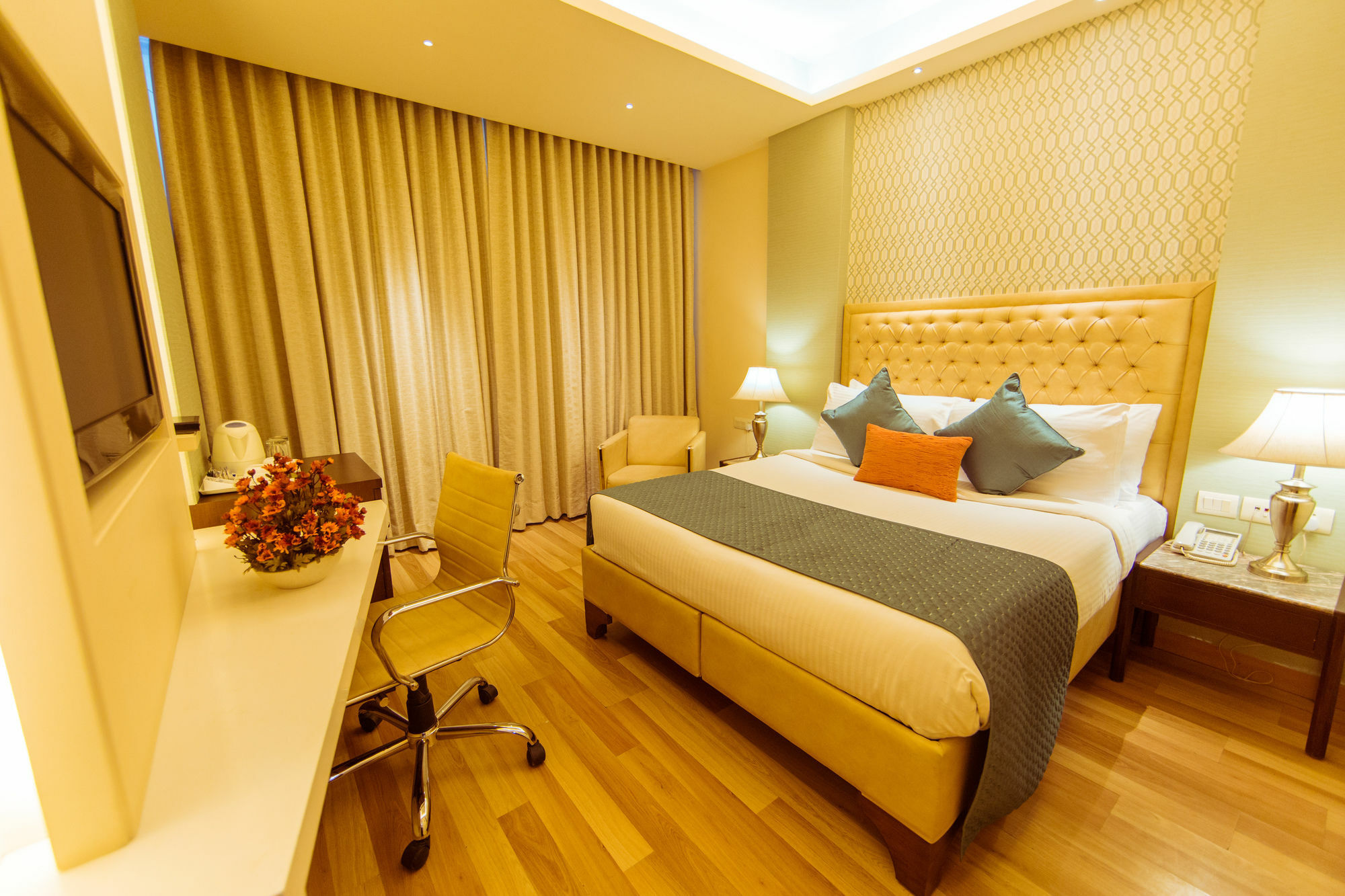 Clark International 3*