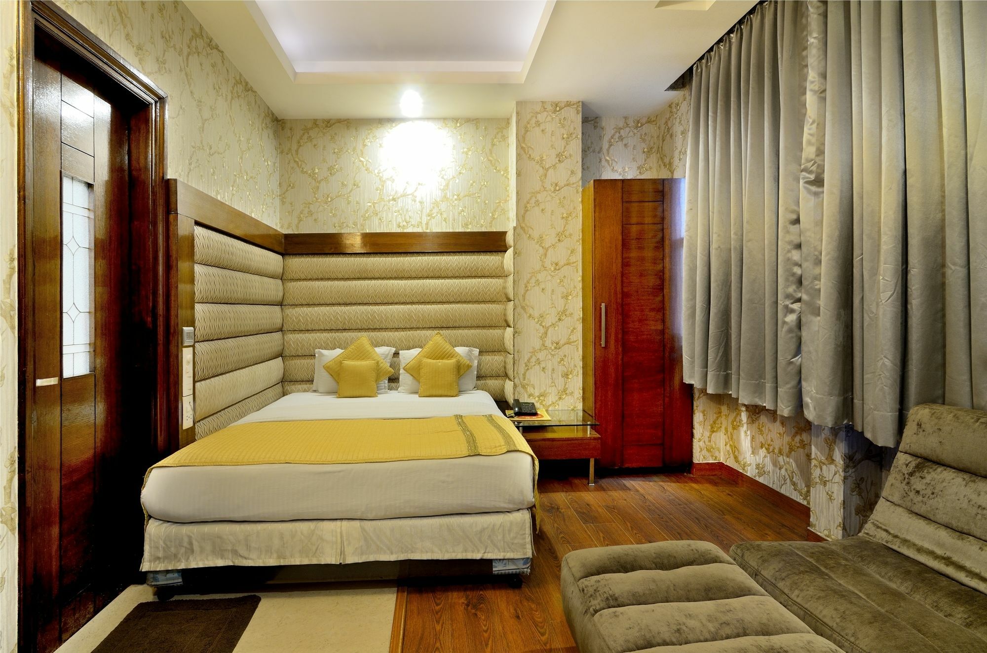 Hotel Omega Residency New Delhi