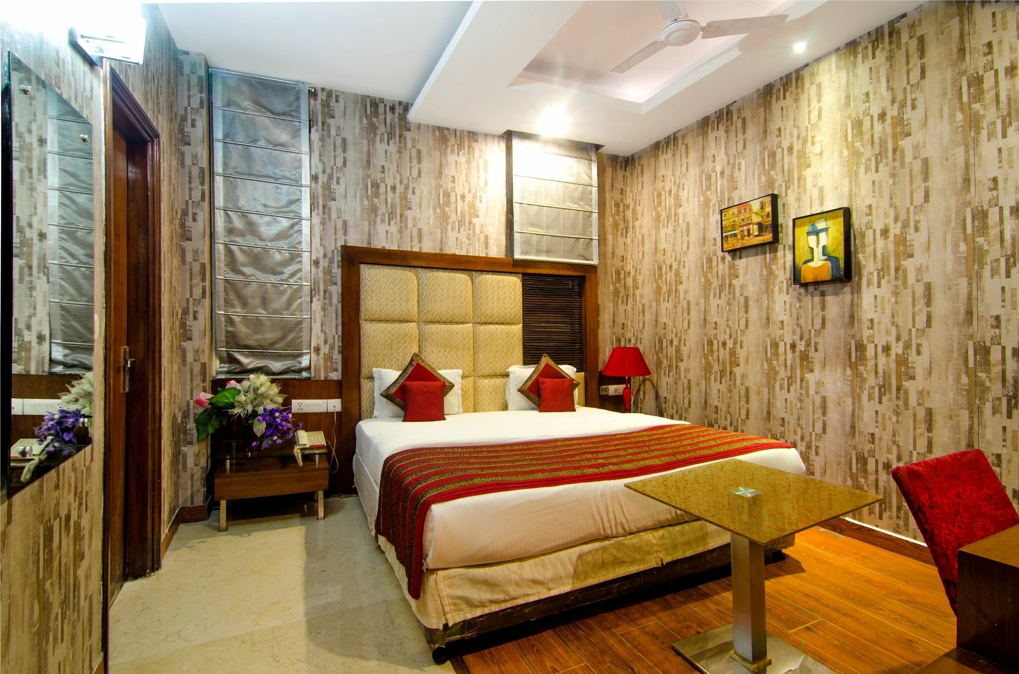 Hotel Omega Residency