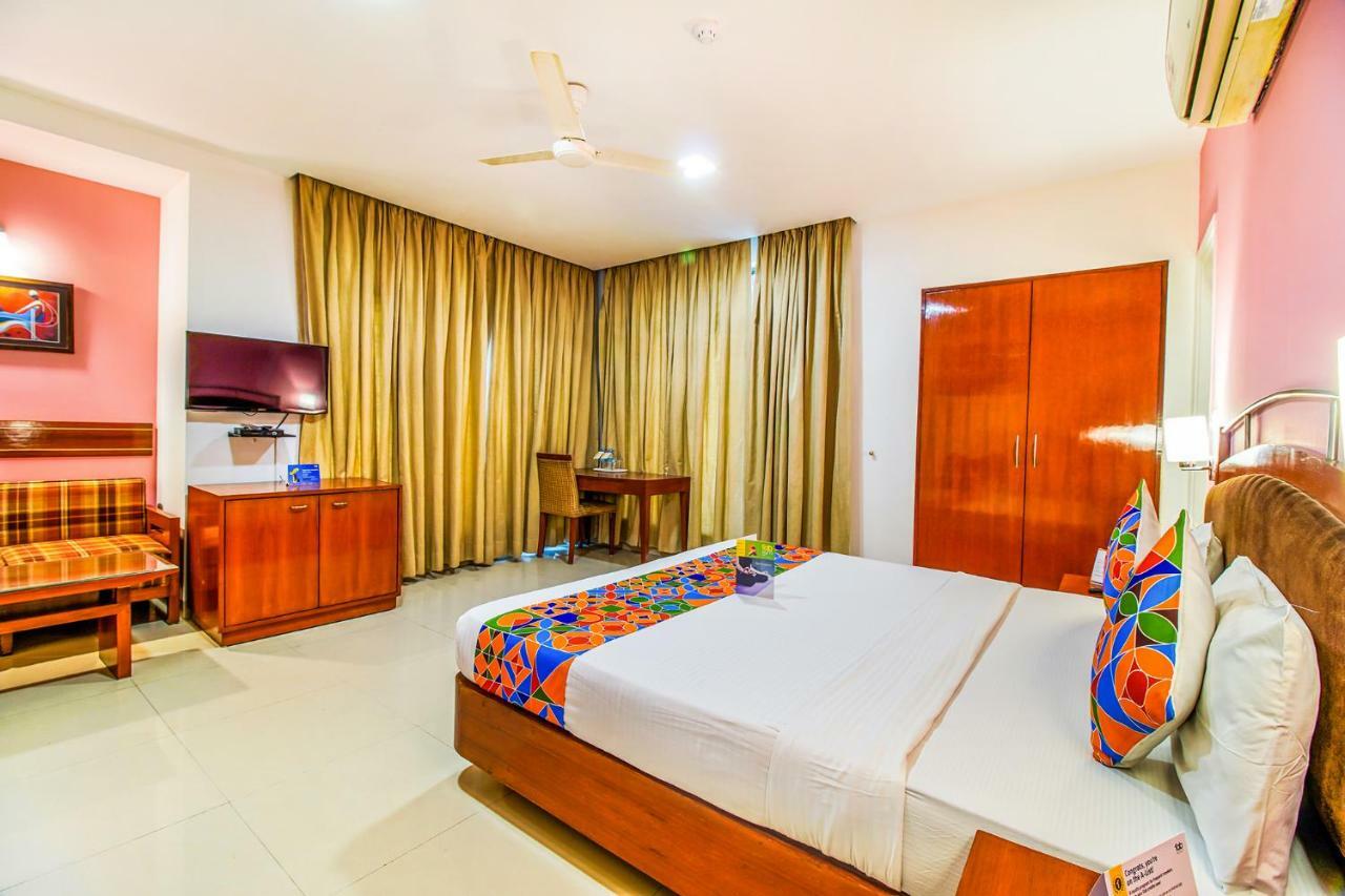 Fabhotel Divine Hotel