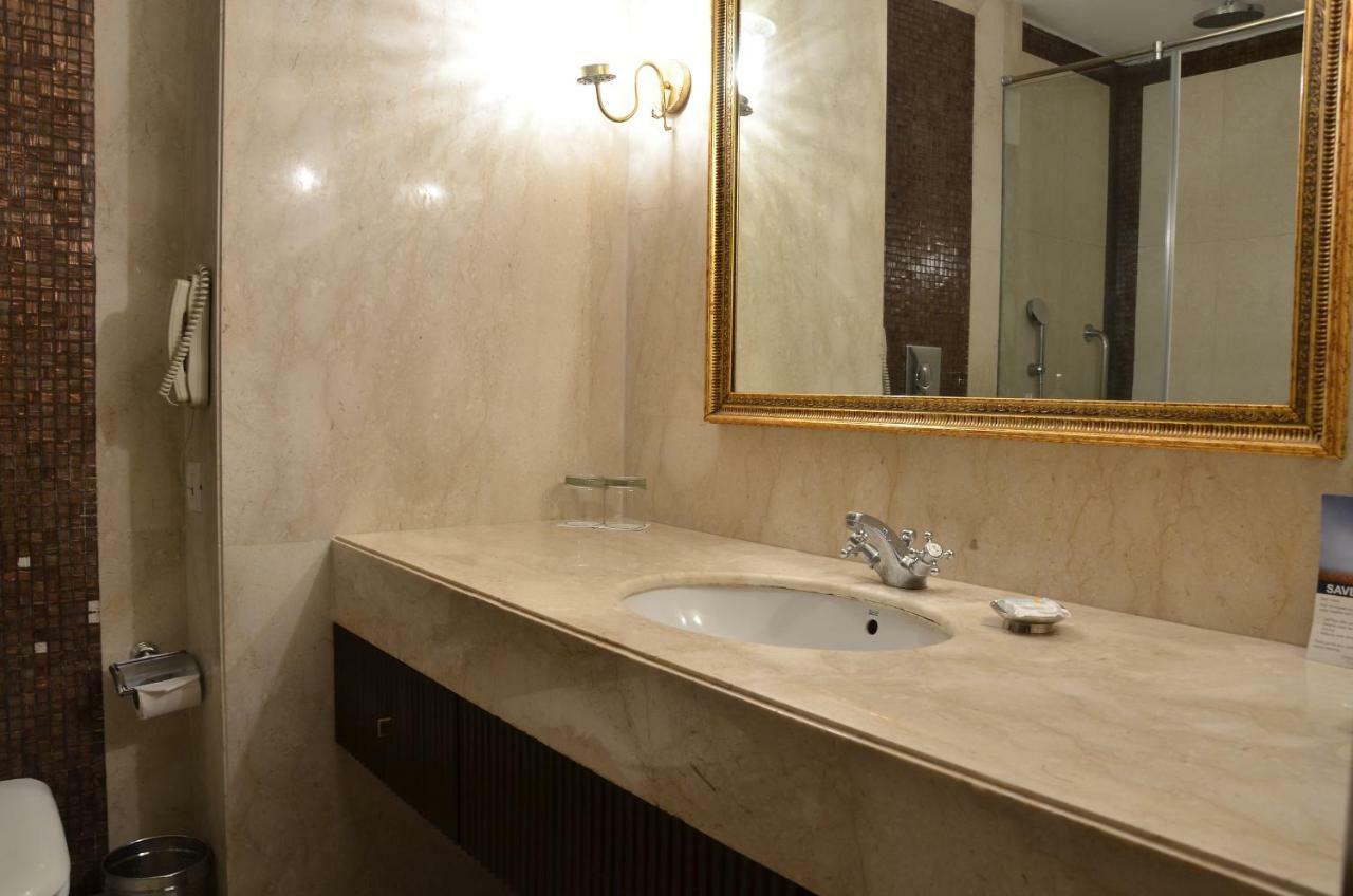 Country & By Radisson, Delhi Satbari Resort 4*