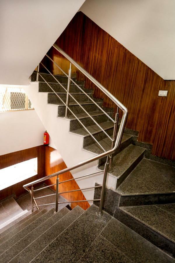Airport Hotel Edge Home Stay 3*