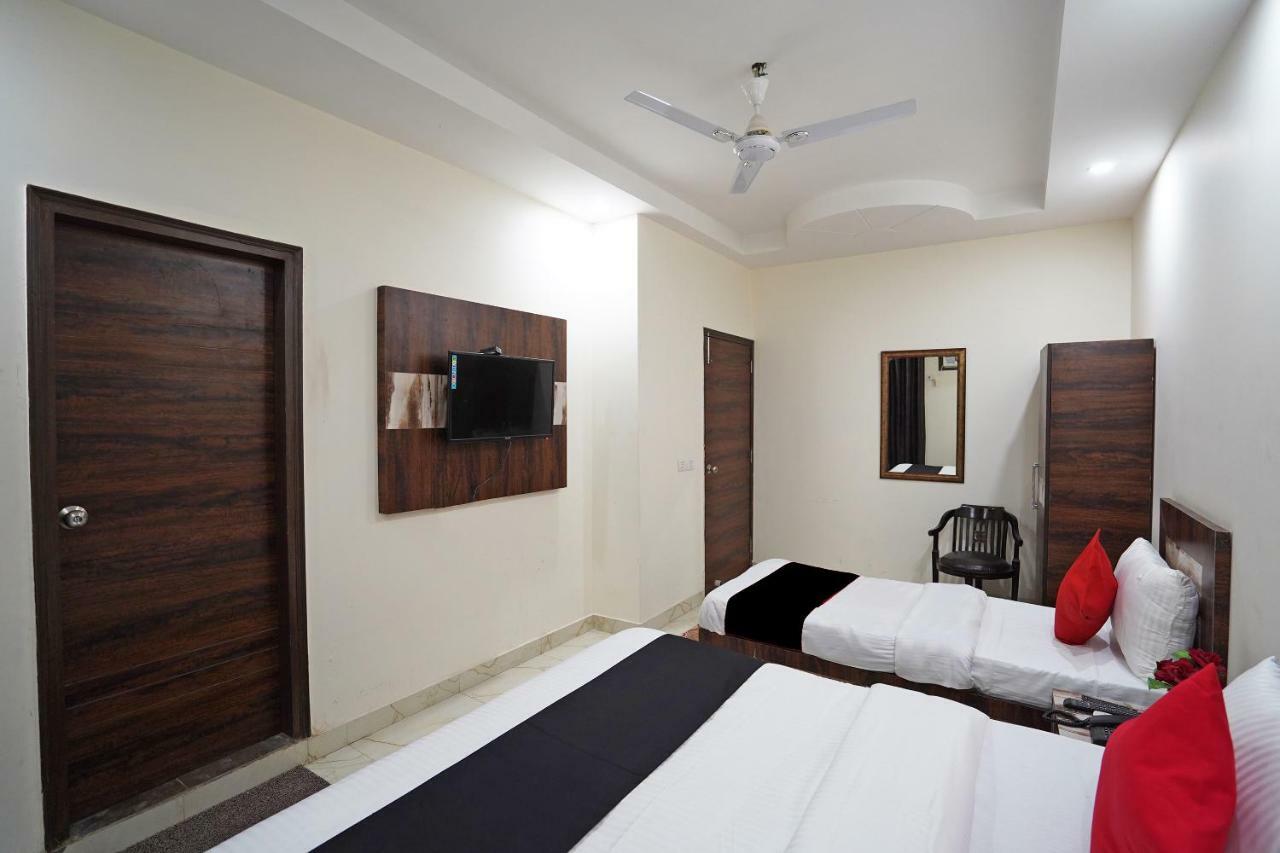 Hotel Hotel Caves Near Igi Airport Delhi New Delhi