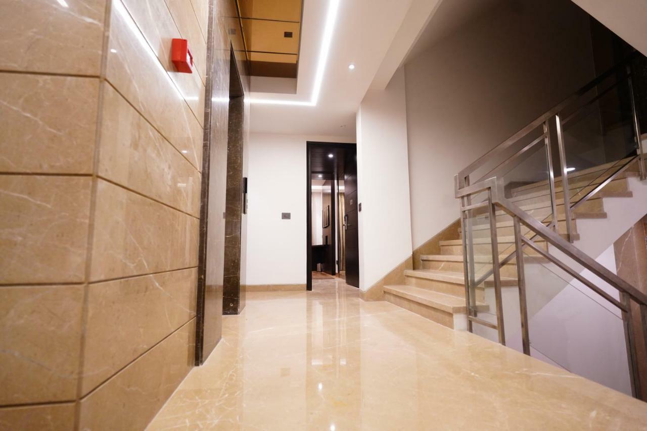 Pride With Free Airport Pickup Hotel New Delhi