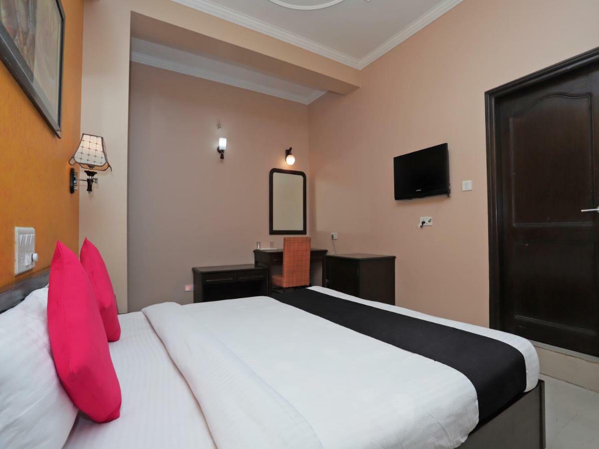 Rudraksh Plaza Hotel 3*