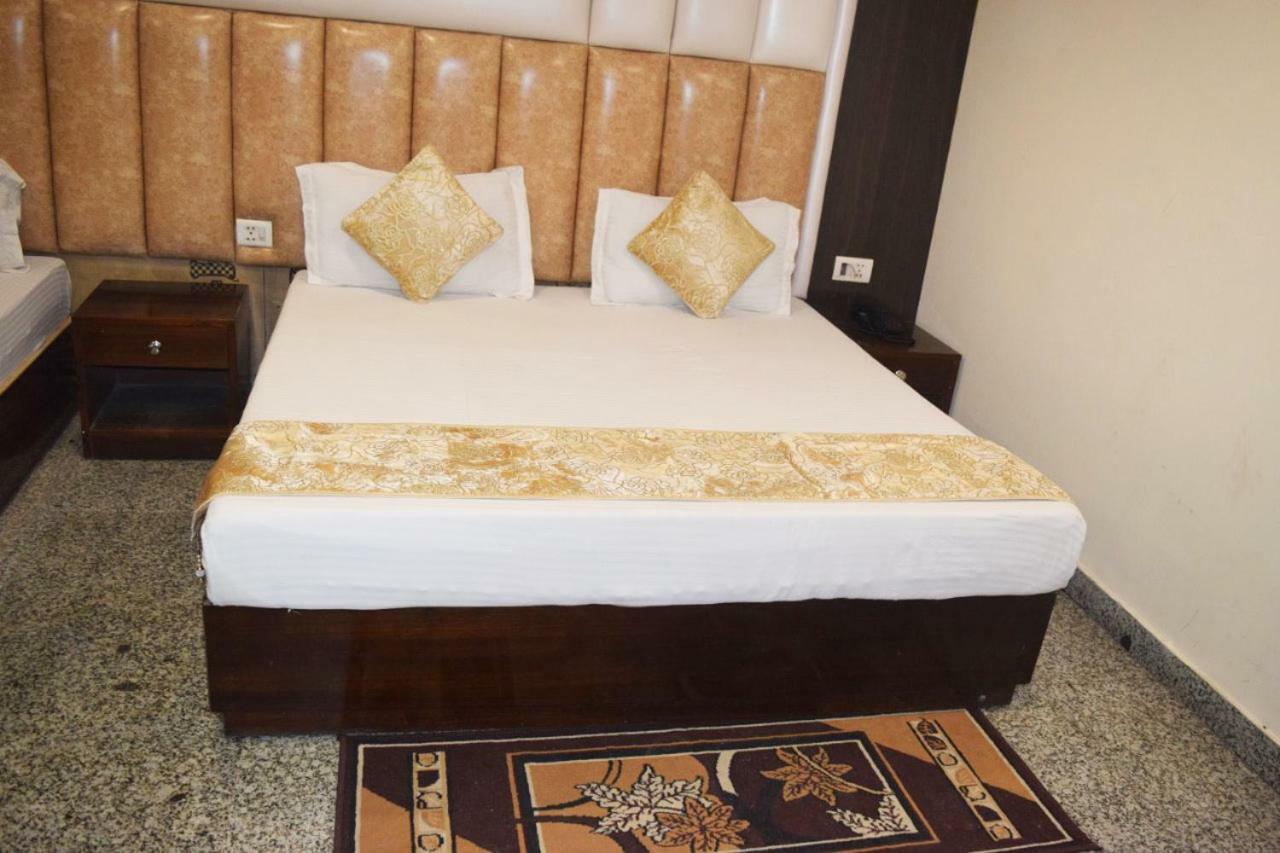 Hotel Airport The Paramont 3*
