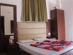 Golden Wings Guest house New Delhi