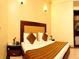 Hotel Fabexpress Llyod Residency