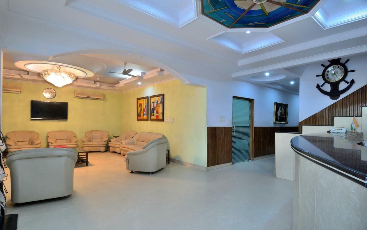 Pablas International, New Delhi, Near Metro Hotel Delhi (National Capital Territory of India)