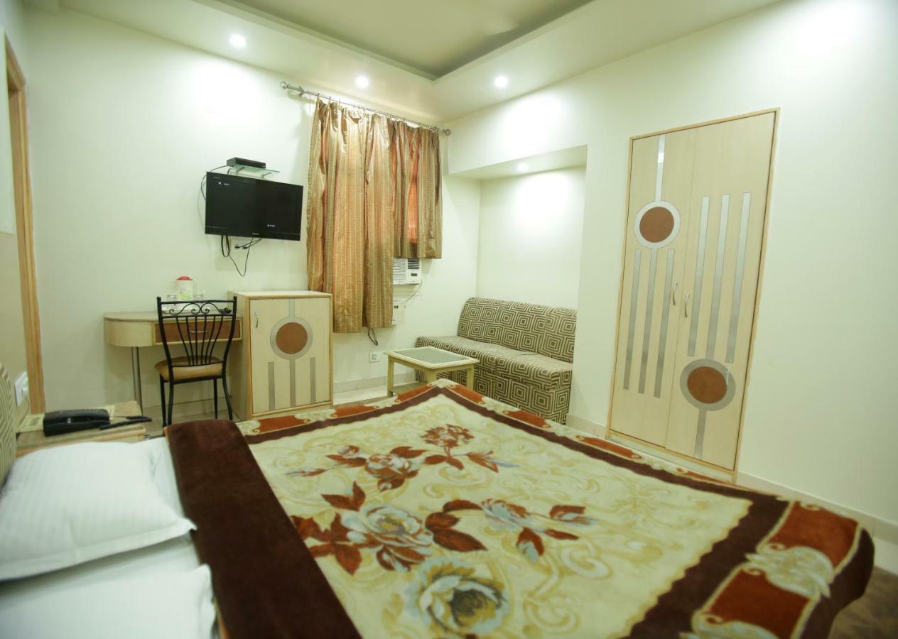 Hotel Megha Sheraton 2*