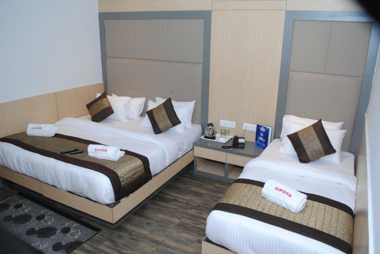 Superb 5 Mins Walk From Station New Delhi
