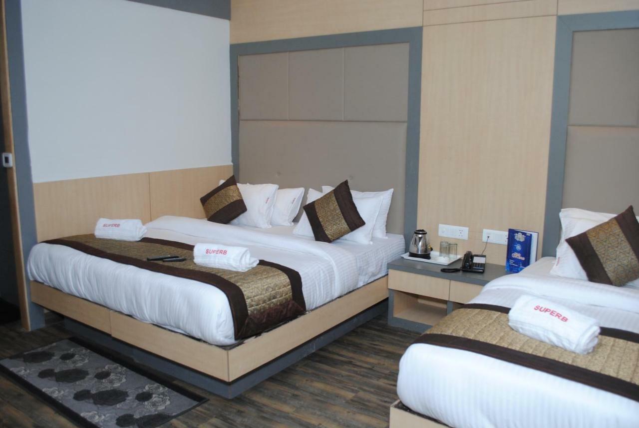 Superb 5 Mins Walk From Station New Delhi