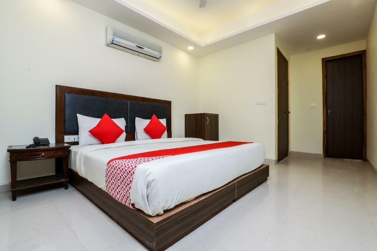 Hotel Hotel Caves Near Igi Airport Delhi New Delhi