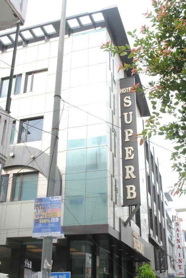 Superb 5 Mins Walk From Station New Delhi