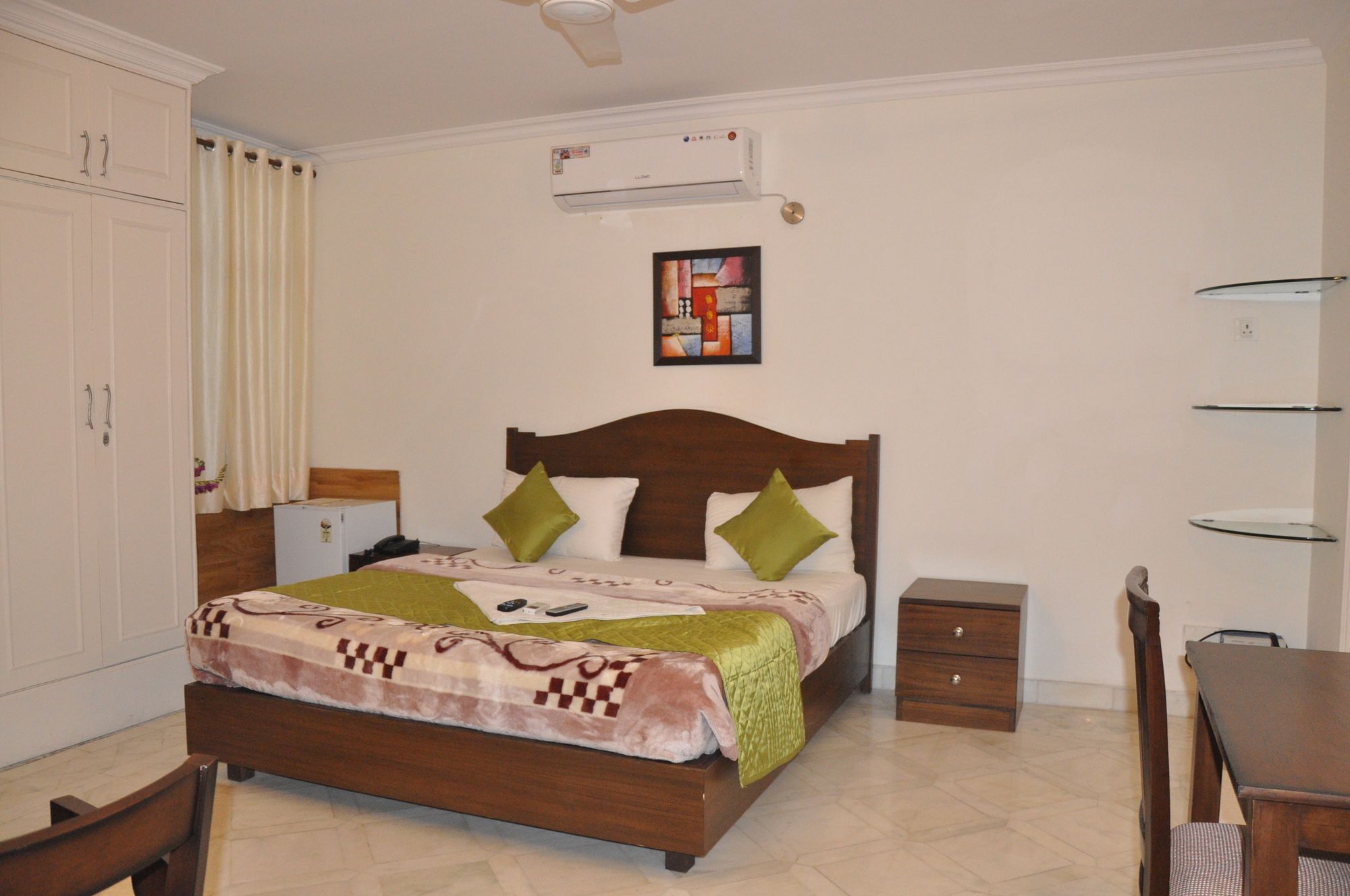 Hotel Namaste & Service New Delhi
