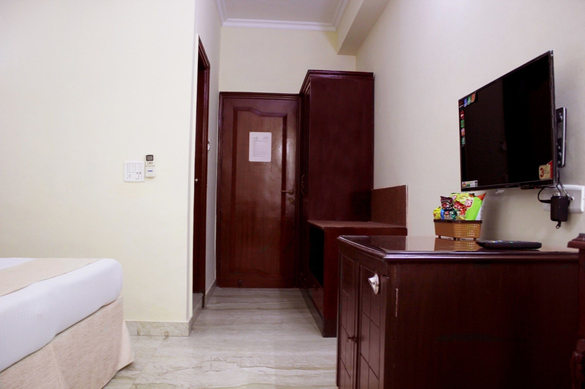 Fabhotel Conclave Comfort Eok New Delhi
