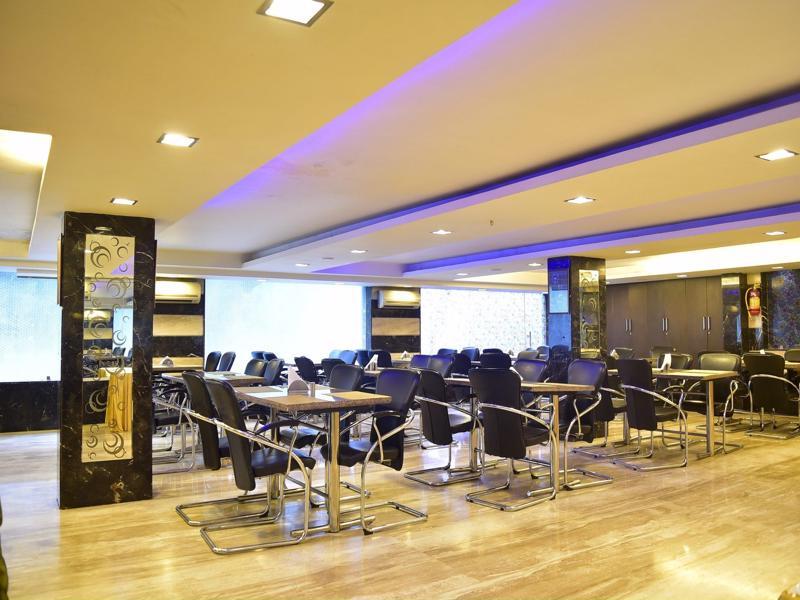 Hotel Fabhotel Amaltas Park